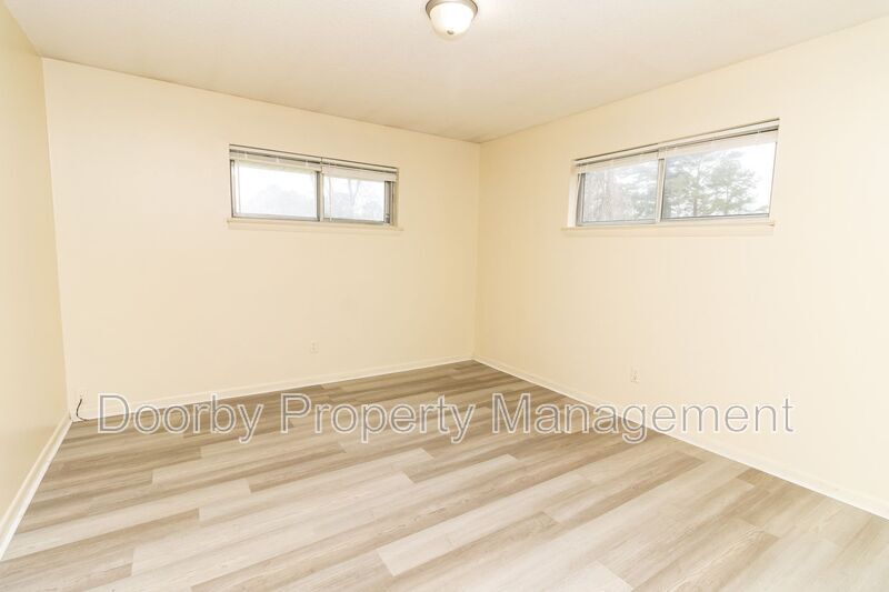 Building Photo - 7833 Basswood Ln