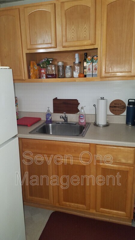 Building Photo - 132 Sumac St