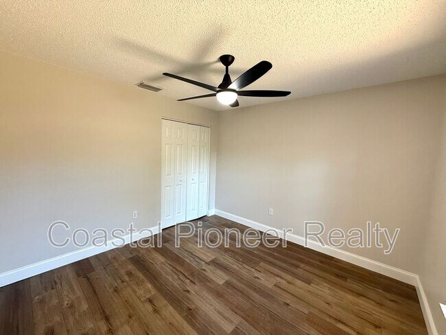 Building Photo - 8725 Huntfield St