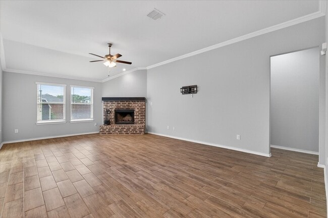 Building Photo - 628 Presidio St