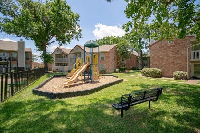 Building Photo - 12955 Woodforest Blvd