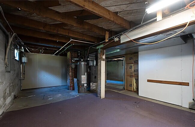 Building Photo - Charming Craftsman Rental in a Prime Bellingham Location