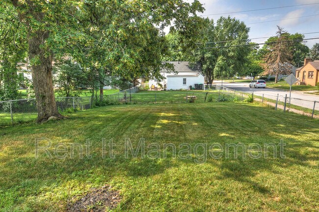Building Photo - 6029 Poppleton Ave