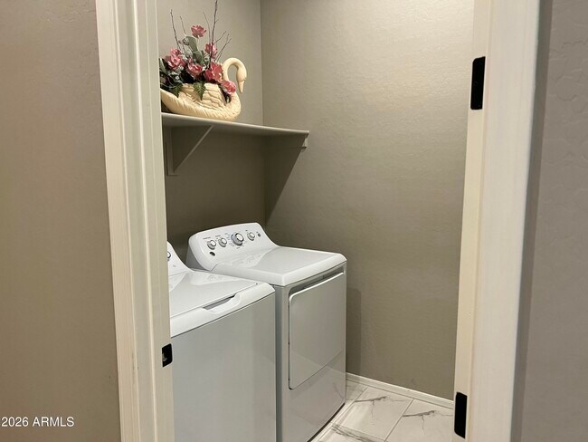 Building Photo - 22729 E Tierra Grande