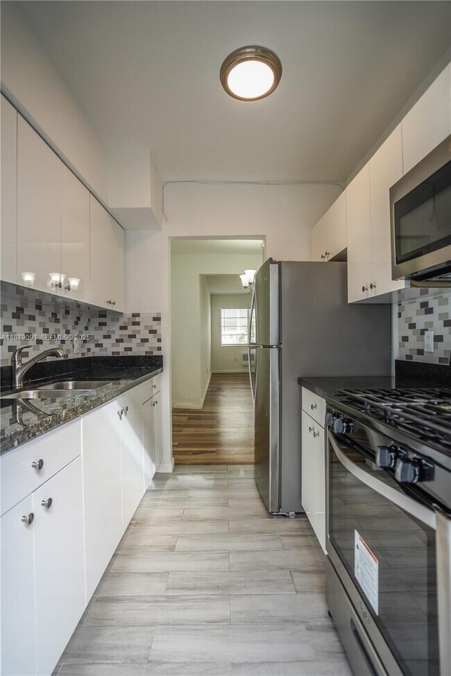 Building Photo - 1120 Euclid Ave