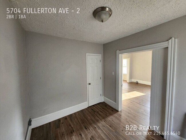 Building Photo - 5704 Fullerton Ave
