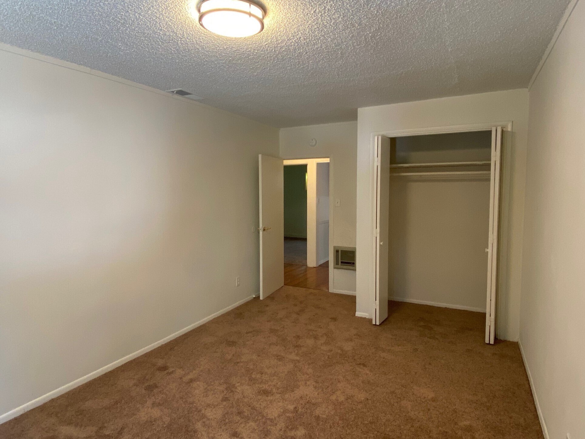 Building Photo - 12921 Landale St