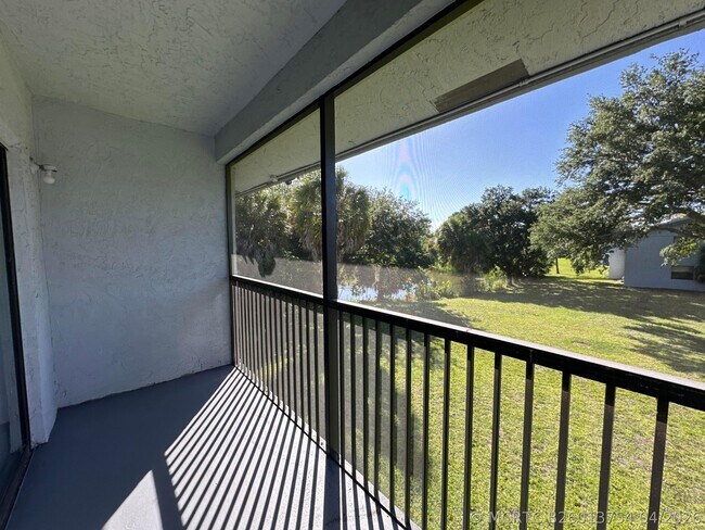 Building Photo - 4819 Arjaro Dr