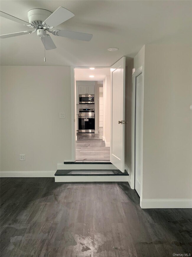 Building Photo - 83 Lake St