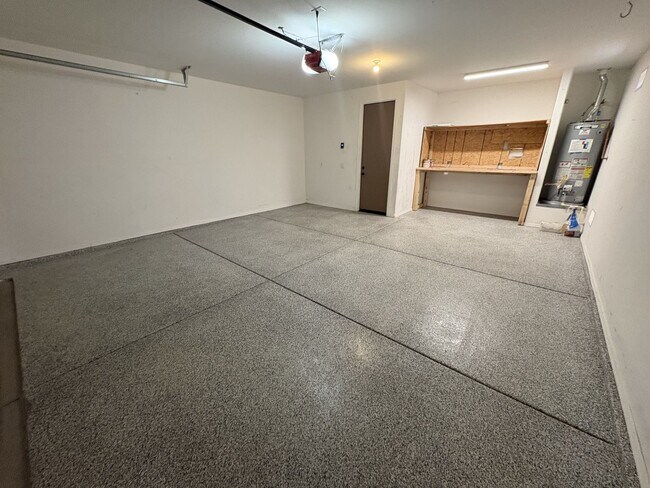 Building Photo - Star Valley Beauty 4 bedroom two bath built in 2023