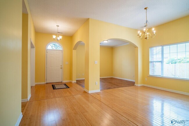 Building Photo - 216 Horseshoe Bend N