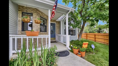 Building Photo - 2 Story Home for Rent in the Briargate Area