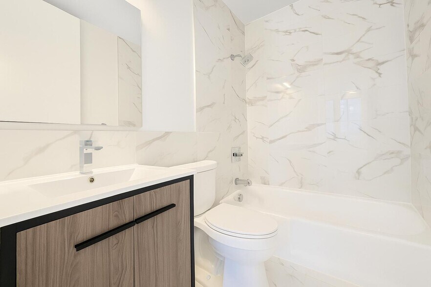 Building Photo - 1735 York Ave