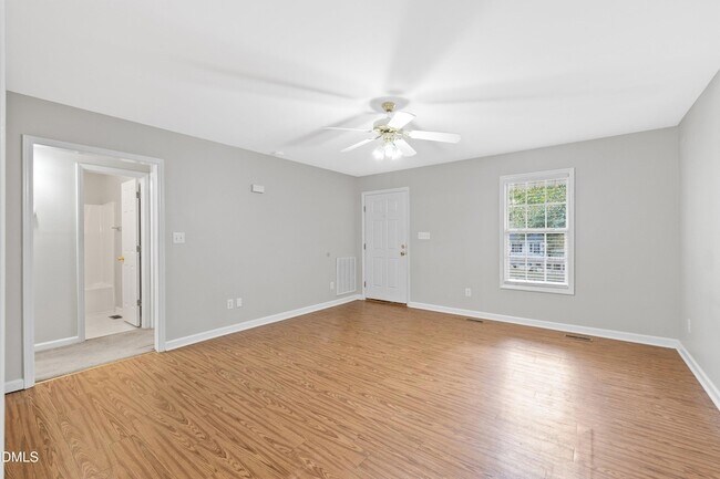 Building Photo - 1224 Grovewood Dr