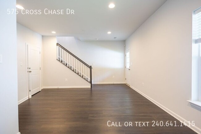 Building Photo - 575 Cross Chase Dr