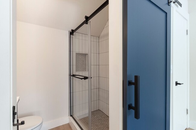 Building Photo - 3bd/3ba Home w/ Fully Fenced Backyard and Deck!