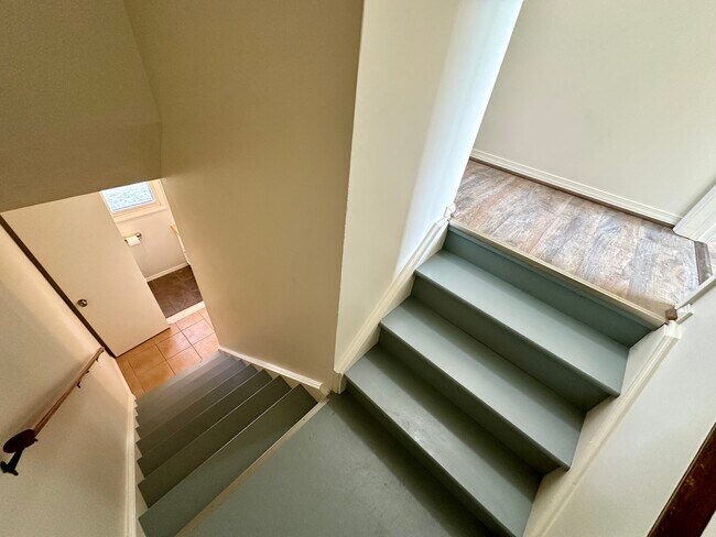 Building Photo - 34 Orchard St