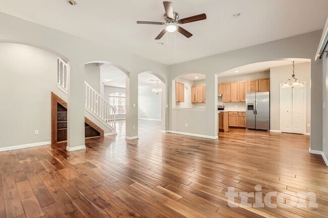 Building Photo - 5859 Autumn Chase Cir