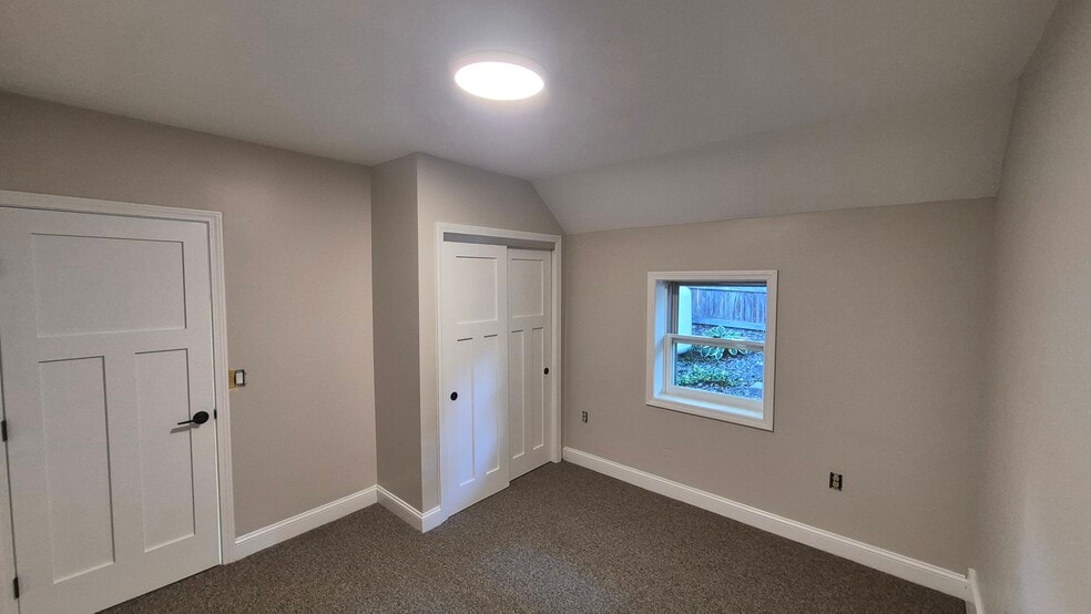 Bedroom A - 9 Beech St