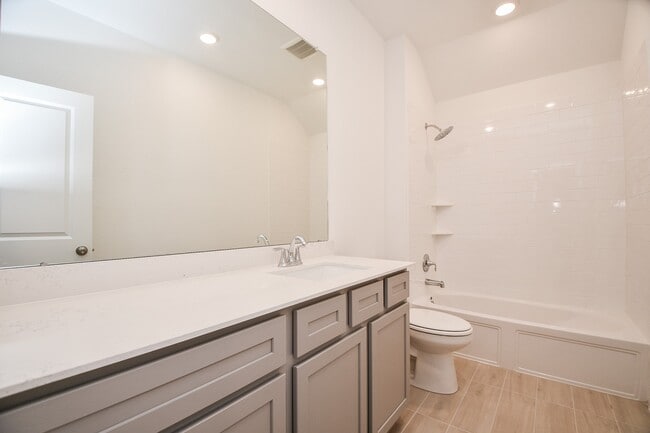 Building Photo - 21138 Castroville Way