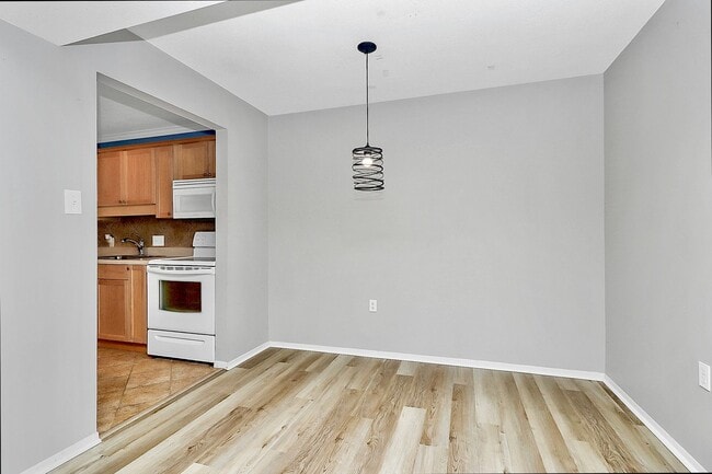 Building Photo - 5012 Sardis Rd