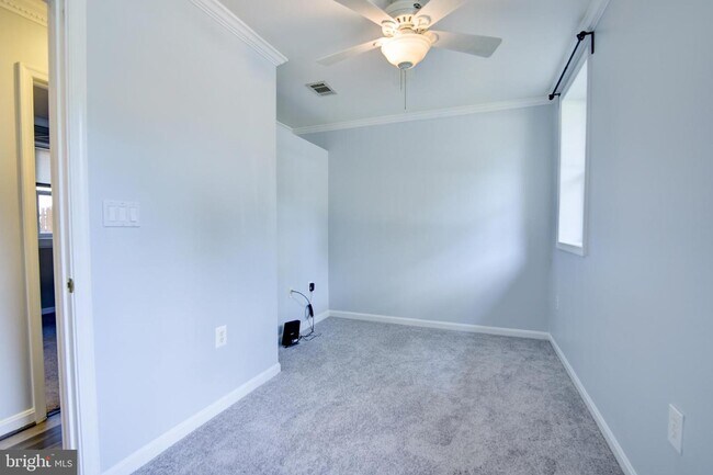 Building Photo - 618 Worchester St