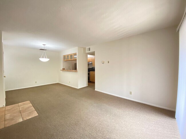 Building Photo - Beautiful Condo at The Reserve