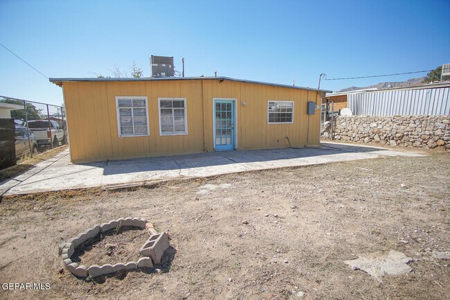 Building Photo - 3817 Thomason Ave