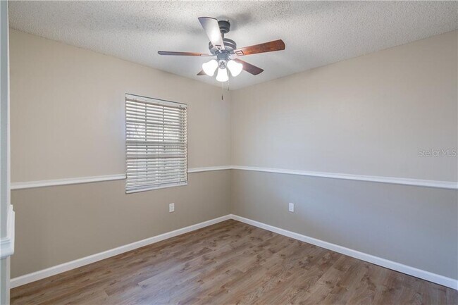 Building Photo - 5010 Larch Ln