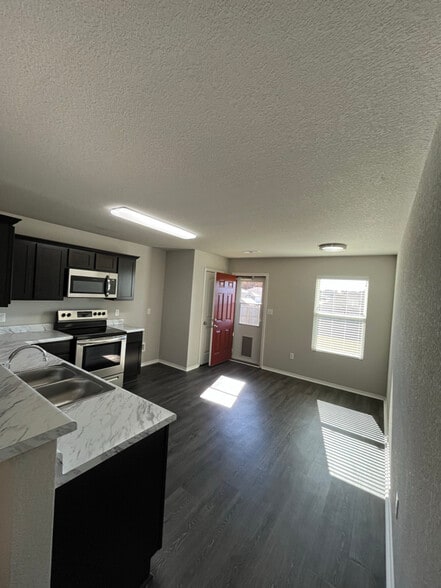 Building Photo - 36 Barn Cat Wy