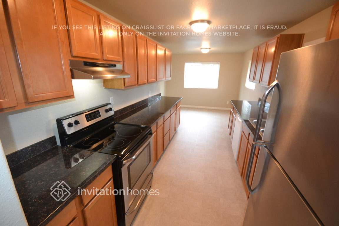 Building Photo - 8305 43rd Pl W