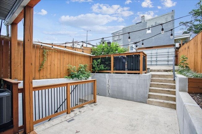 Building Photo - Modern 4BR Home w/ Fireplace, In-Law Suite...