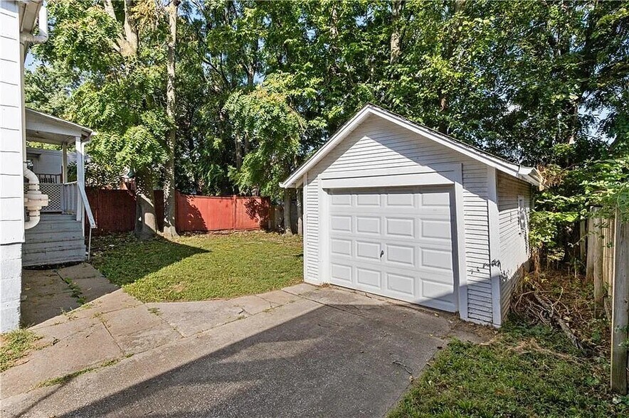 Building Photo - 4339 Lloyd St