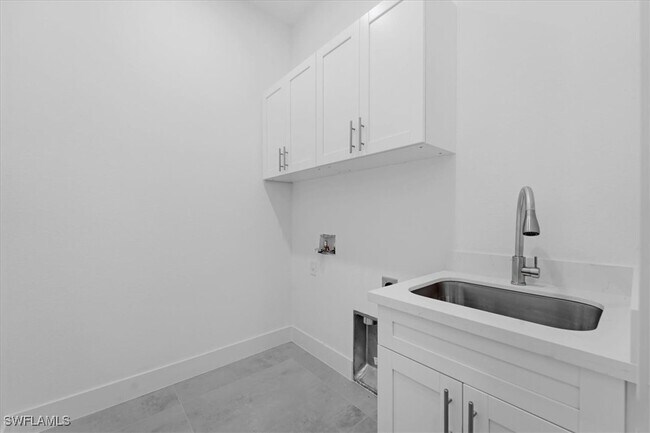 Building Photo - 3234 NW 21st Terrace