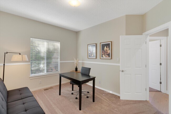 Building Photo - 11421 Desert Classic Ln NE