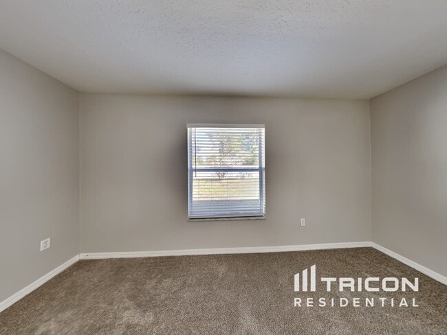 Building Photo - 128 Bud Hollow Dr