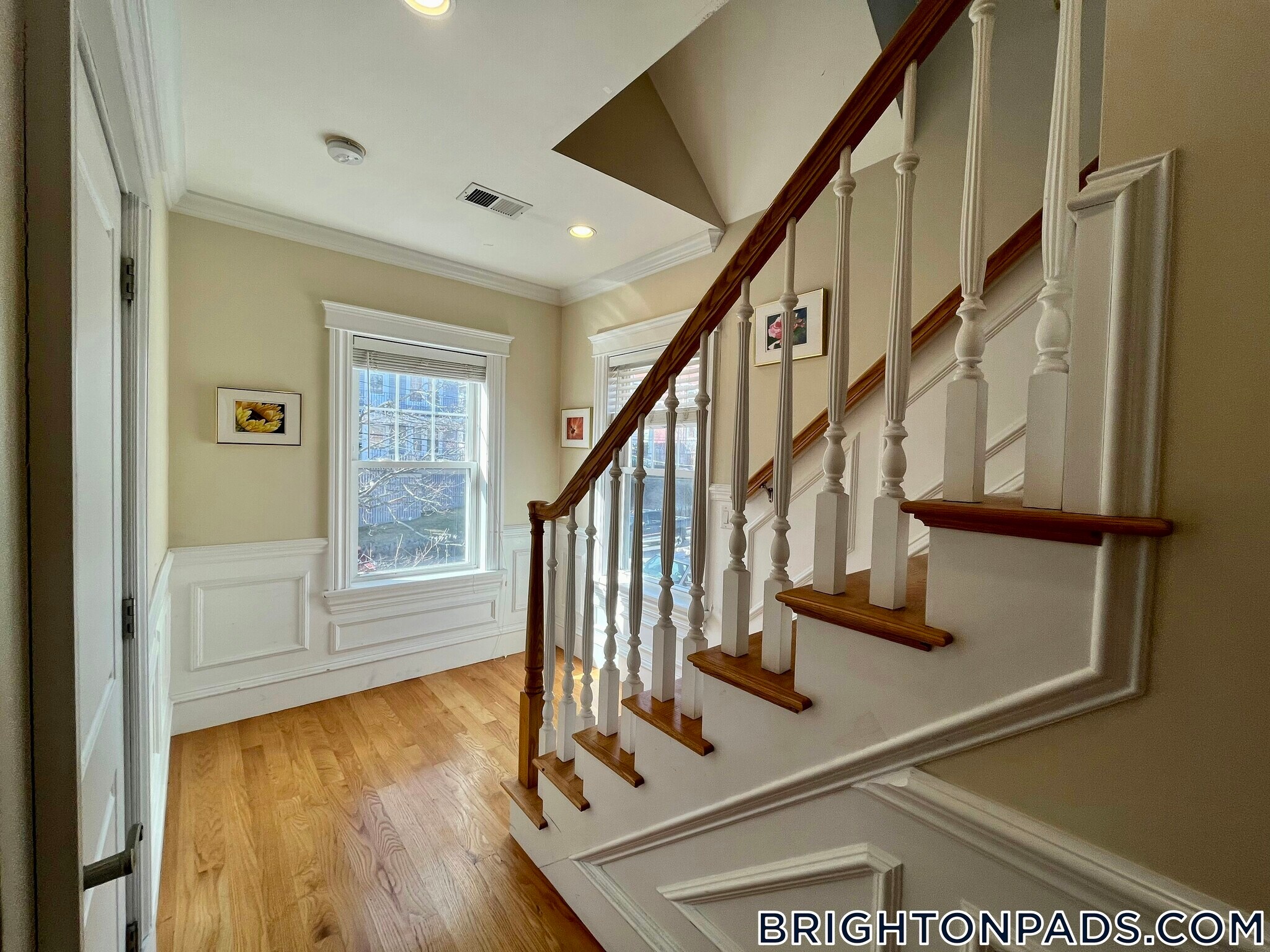 Building Photo - 127 Nonantum St