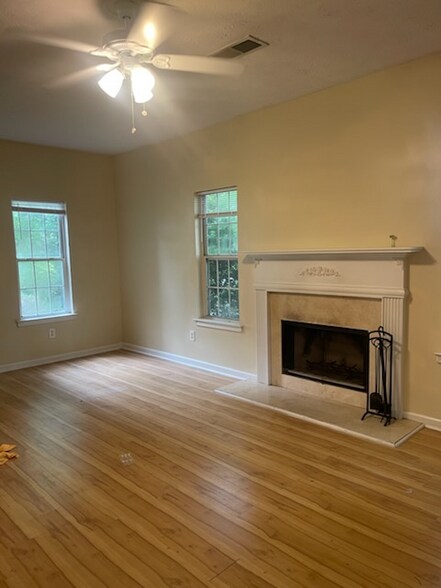 Building Photo - 2715 Windsor Ct