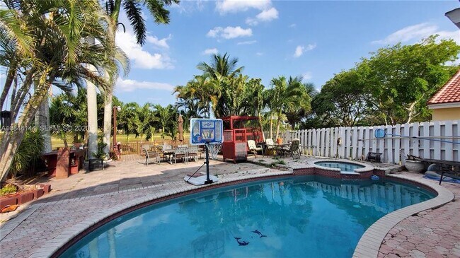 Building Photo - 4430 SW 82nd Way