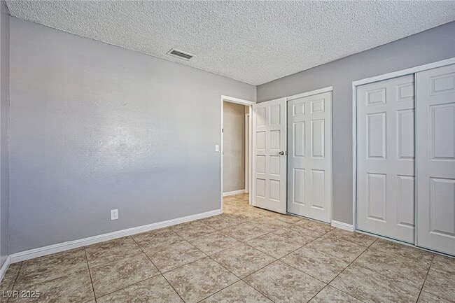 Building Photo - 4652 Troy Pl