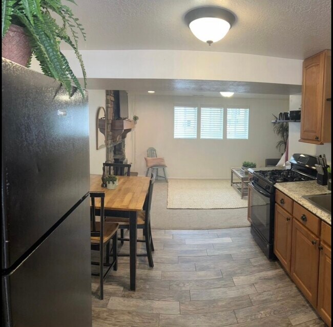 Building Photo - 1746 N 600 E