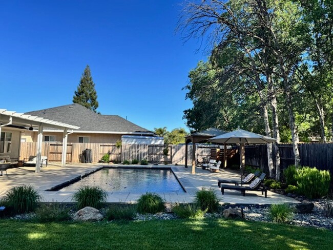Building Photo - Beautiful Custom East Redding Home with a ...