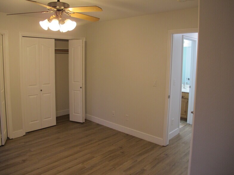 Master Bedroom - 877 Capital Ave