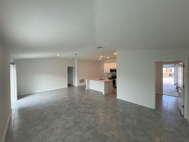 Building Photo - 655 Daring Dr
