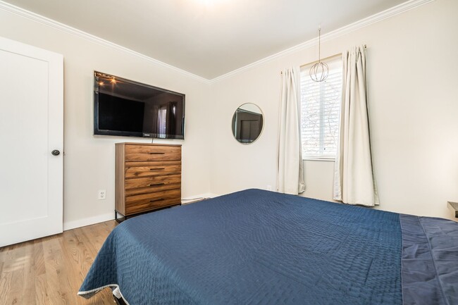 Building Photo - Beautiful updated 4 bed 2 bath Widefield h...