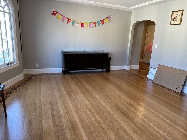 Building Photo - Charming Remodeled Home in Prime Excelsior...