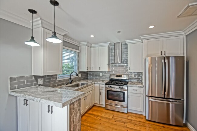 Building Photo - 202 Whiting St