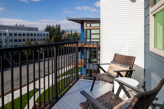 Patio (select units) - Avalon Redmond Campus