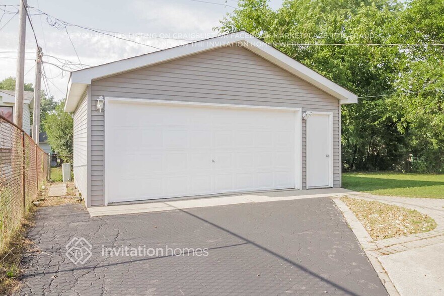 Building Photo - 5192 Greentree Rd
