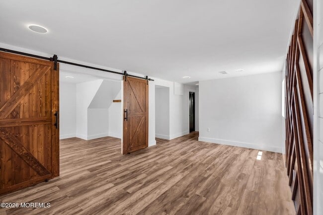 Building Photo - 24 Woodlark Rd